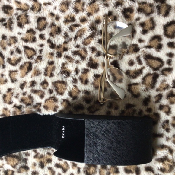 Prada glasses - Picture 2 of 9